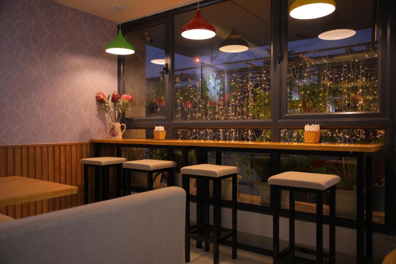 Ann House Hotel And Apartment Hanoi Buitenkant foto