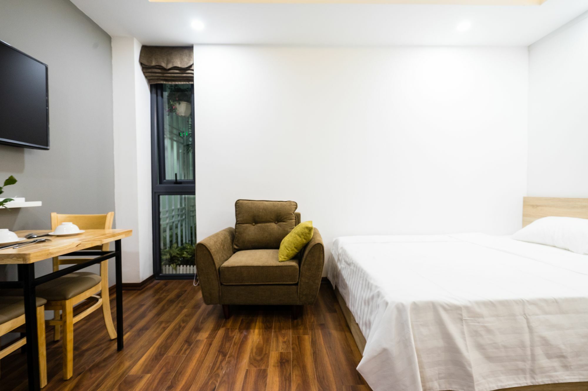 Ann House Hotel And Apartment Hanoi Buitenkant foto