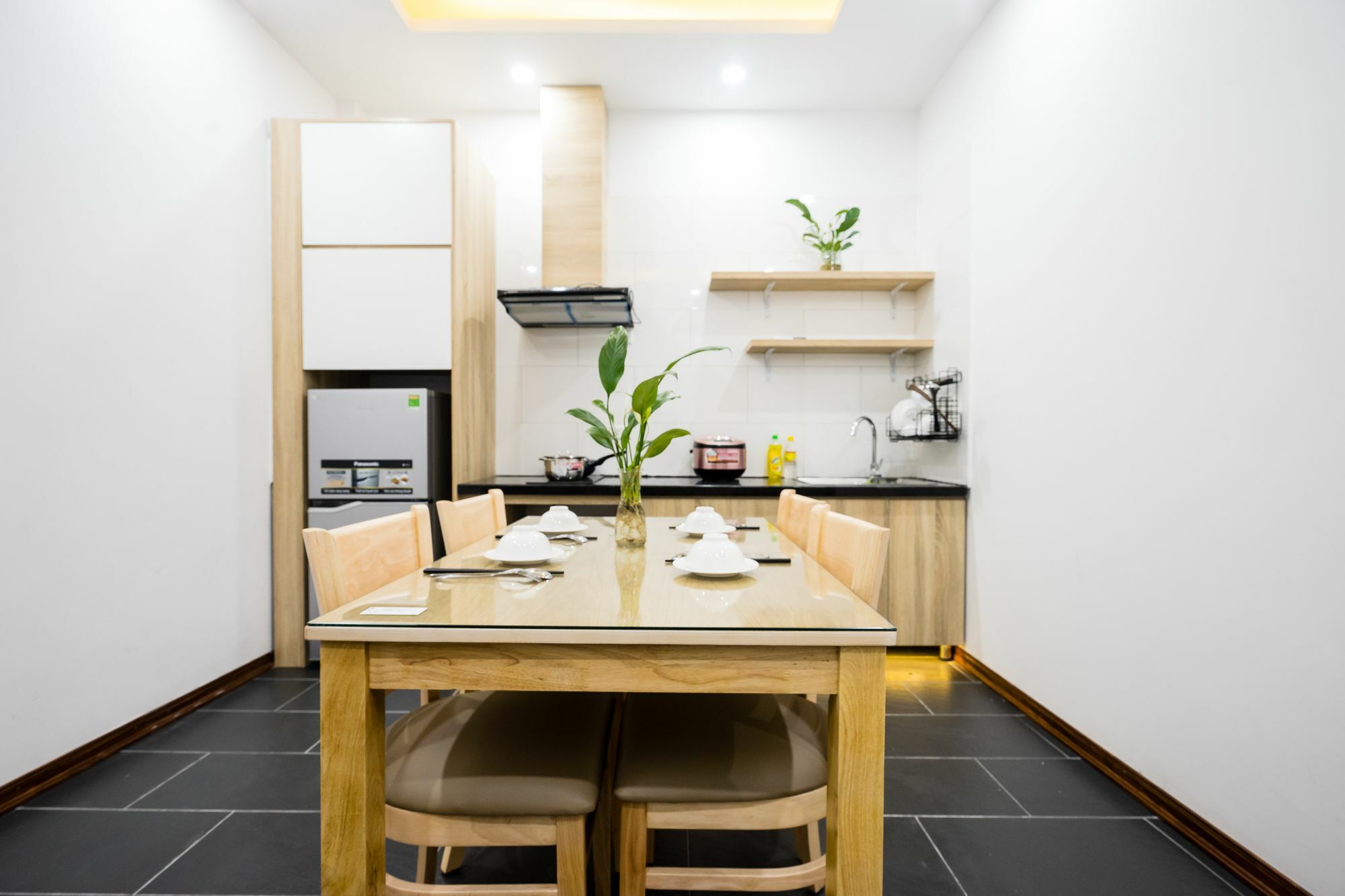 Ann House Hotel And Apartment Hanoi Buitenkant foto