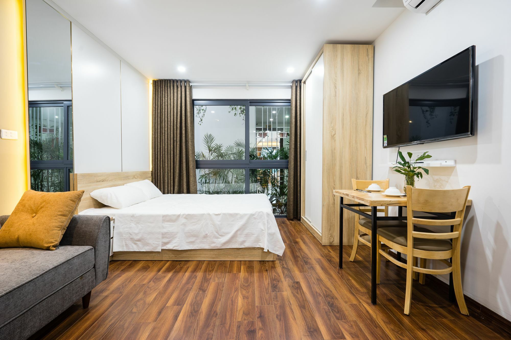 Ann House Hotel And Apartment Hanoi Buitenkant foto